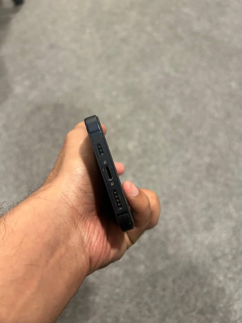 Apple iPhone 13 3