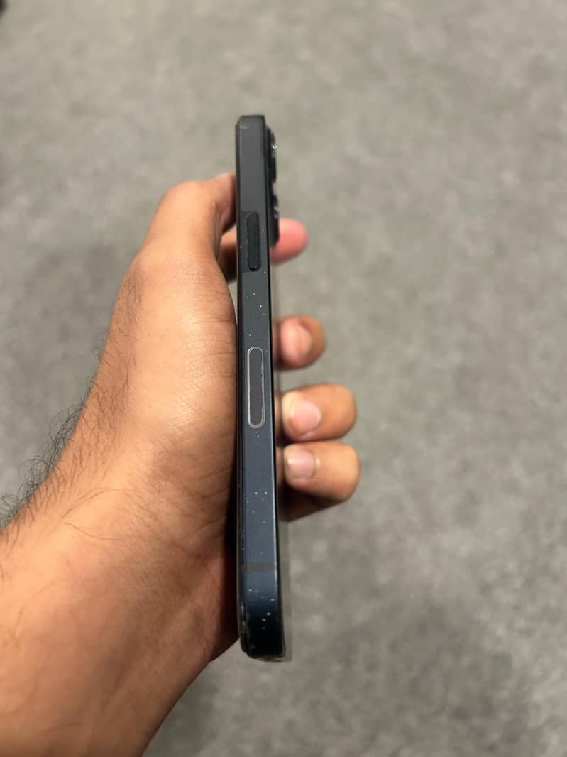 Apple iPhone 13 6
