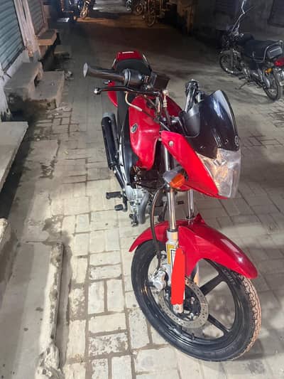 Yamaha YBR 125 Model 2025- 1st Owner | Punjab Reg | Total Genuine