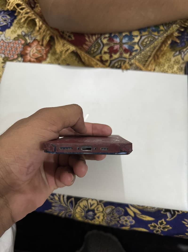 Apple iPhone 12 3