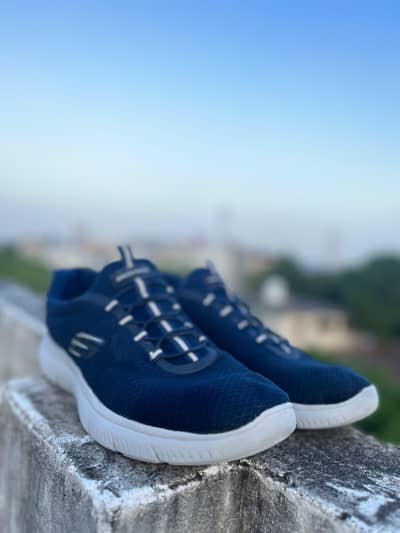 Sketchers light weight