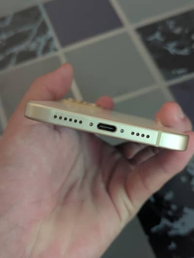 Apple iPhone 15 plus water pack 128gb FU battery heath 82