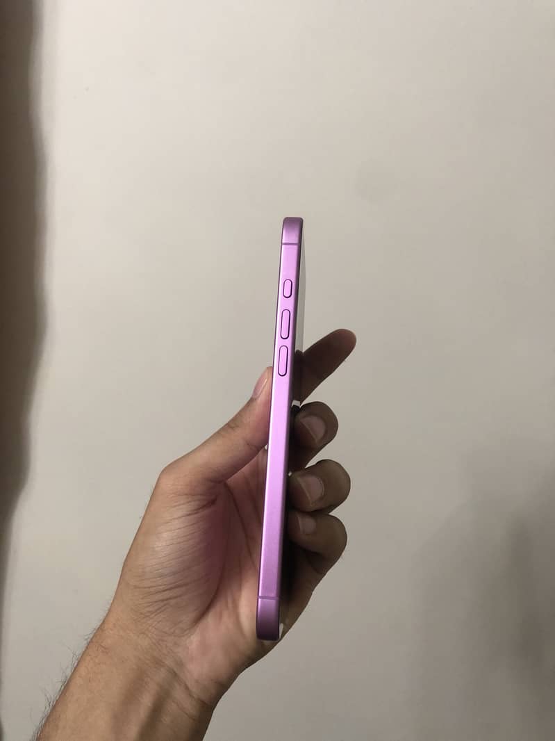 Apple iPhone 16 Plus 1