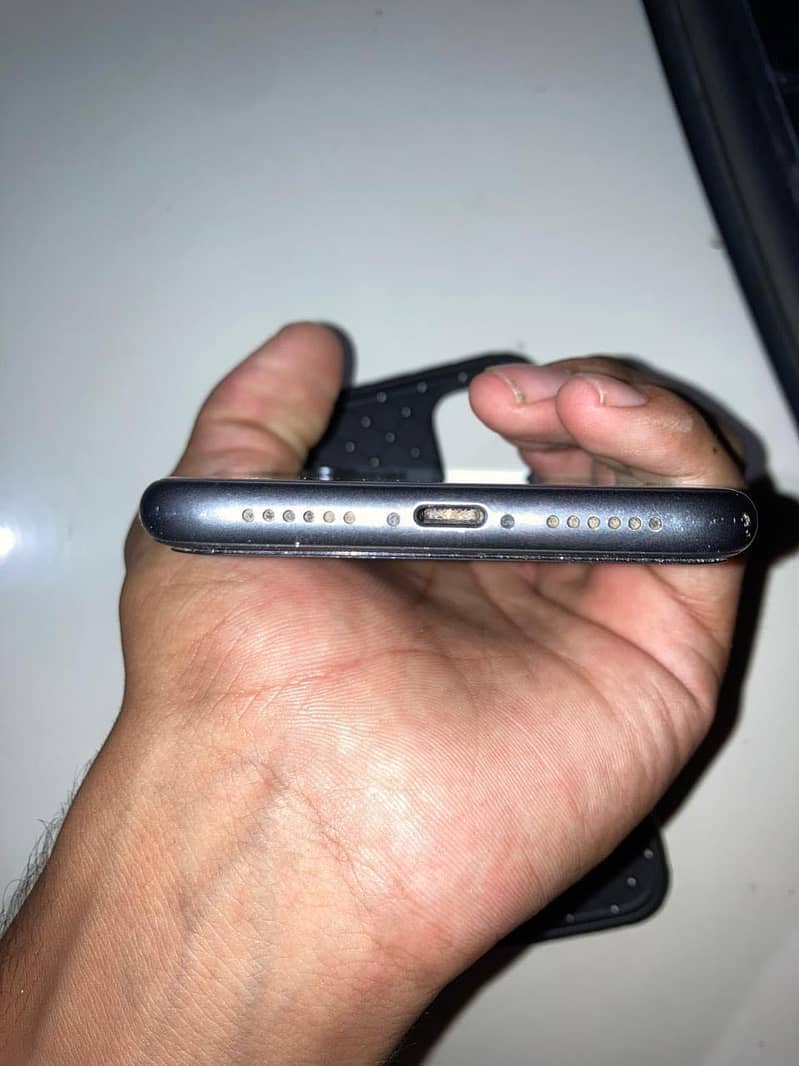 Apple iPhone 11 2