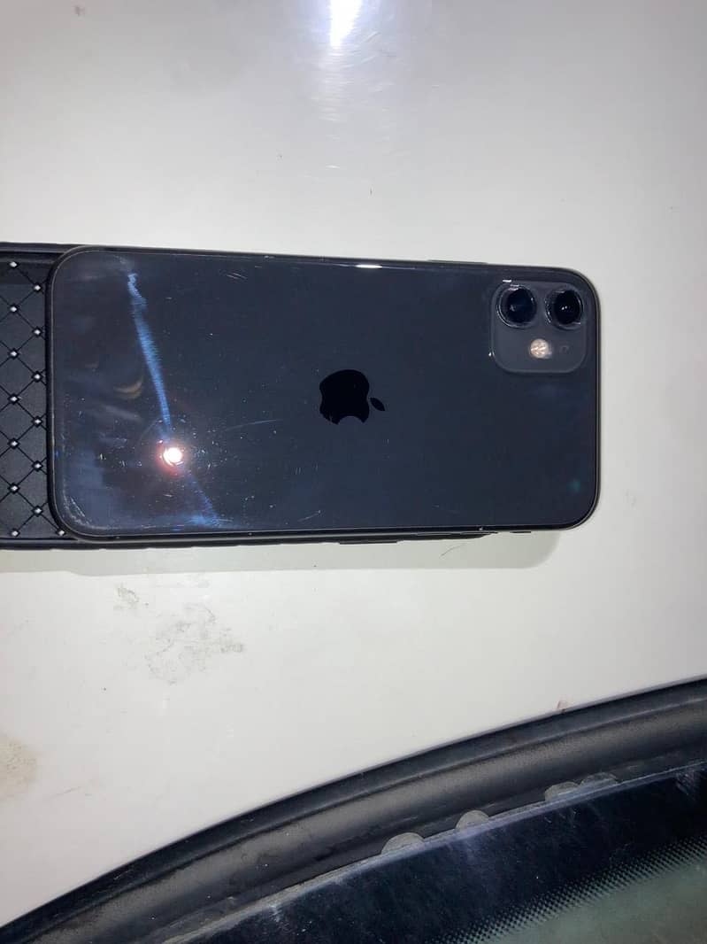 Apple iPhone 11 3