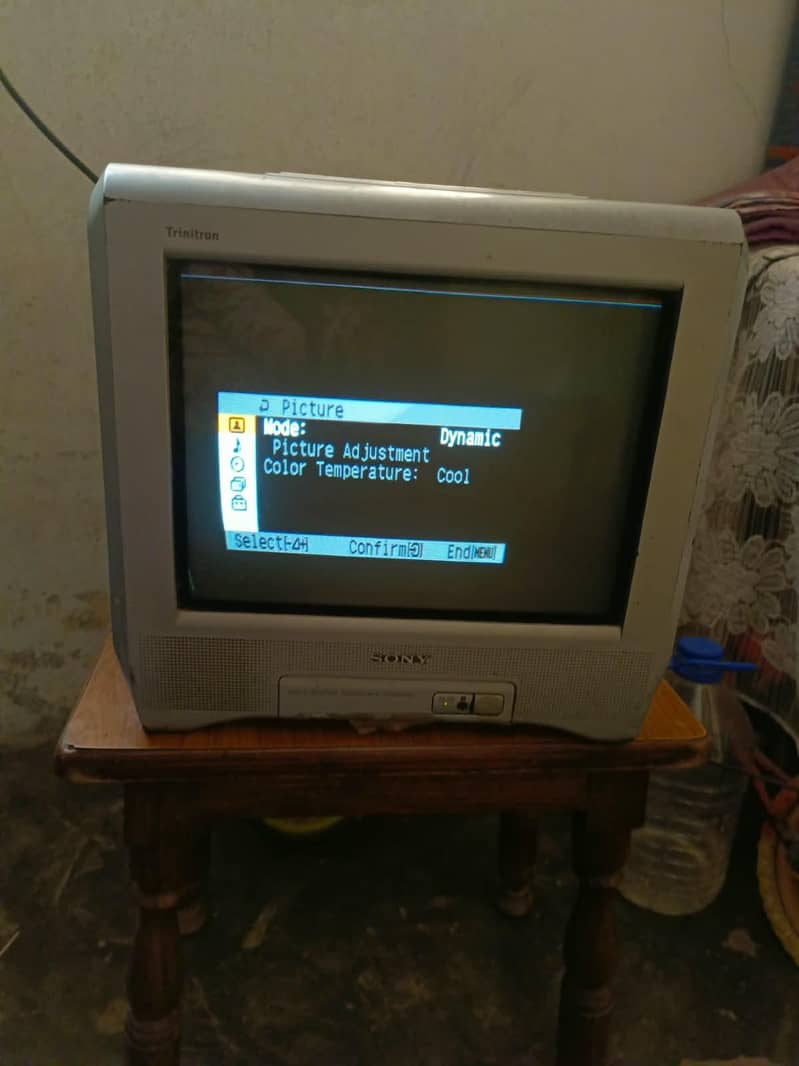 Trinitron Sony TV 1