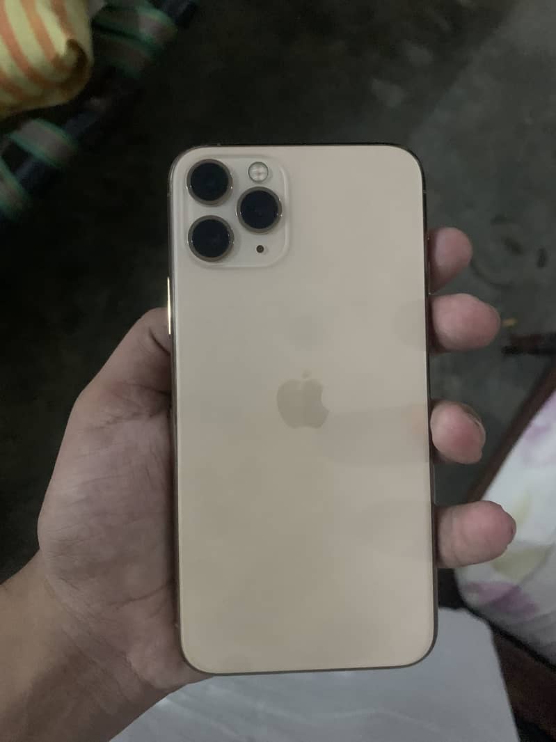Apple iPhone 11 Pro 4