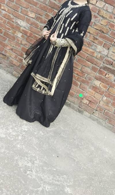 23 y female , customized maxi, 5'6, medium to large