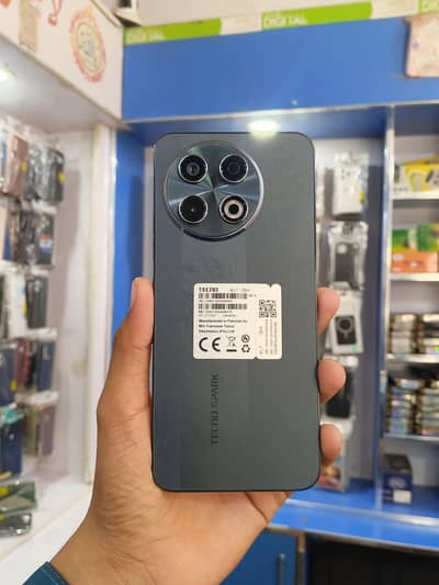 Tecno SPARK 30 Pro