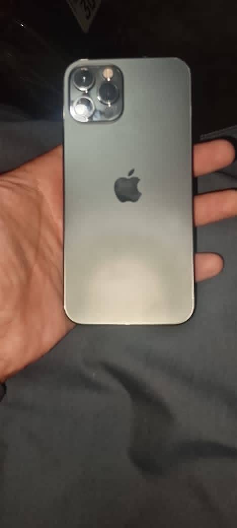Apple iPhone 12 Pro 2