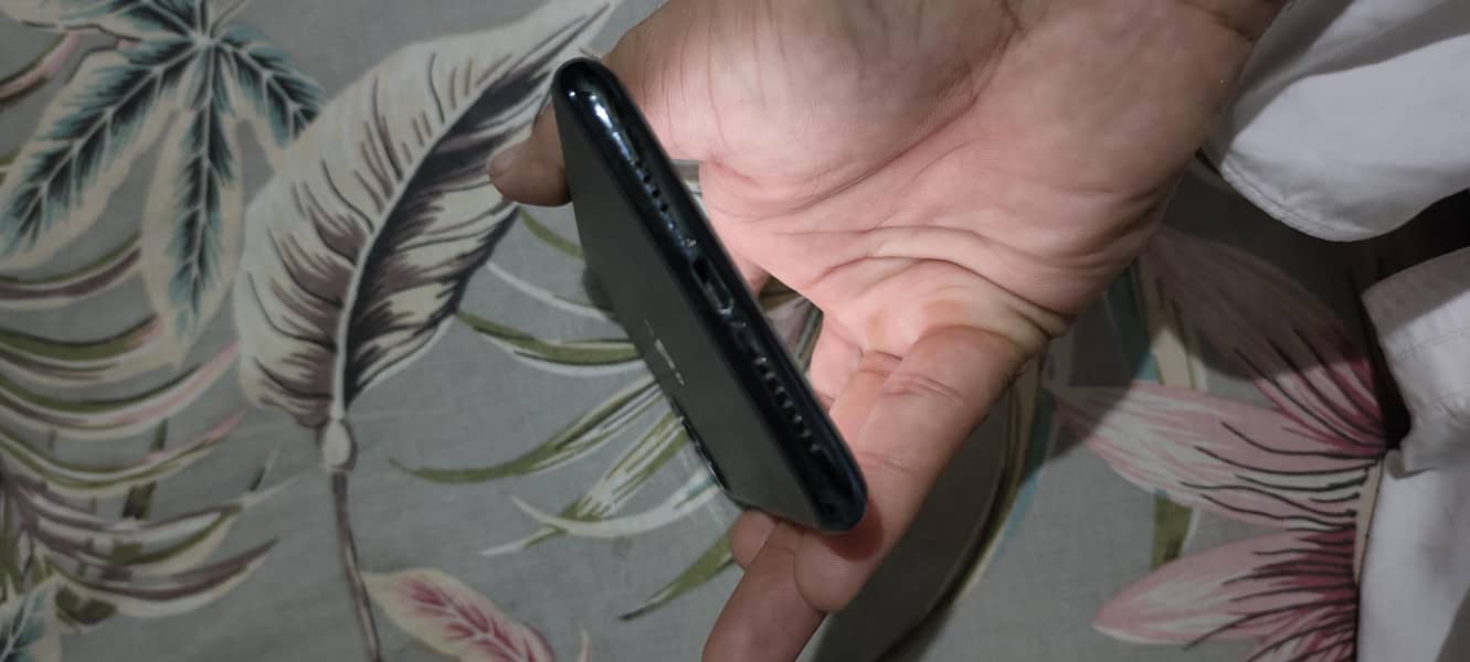 Apple iPhone 11 Pro Max 1