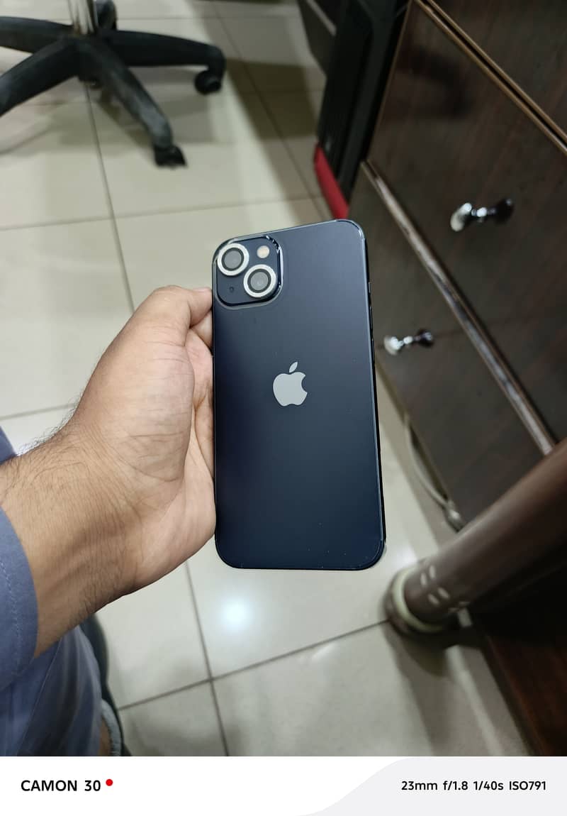 Apple iPhone 13 0