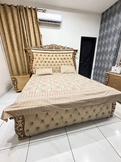King size bed