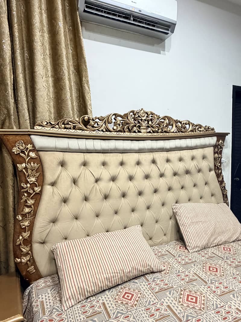 King size bed 2