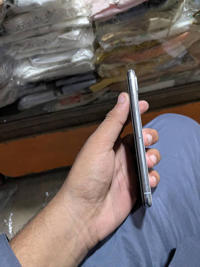 Apple iPhone X 1