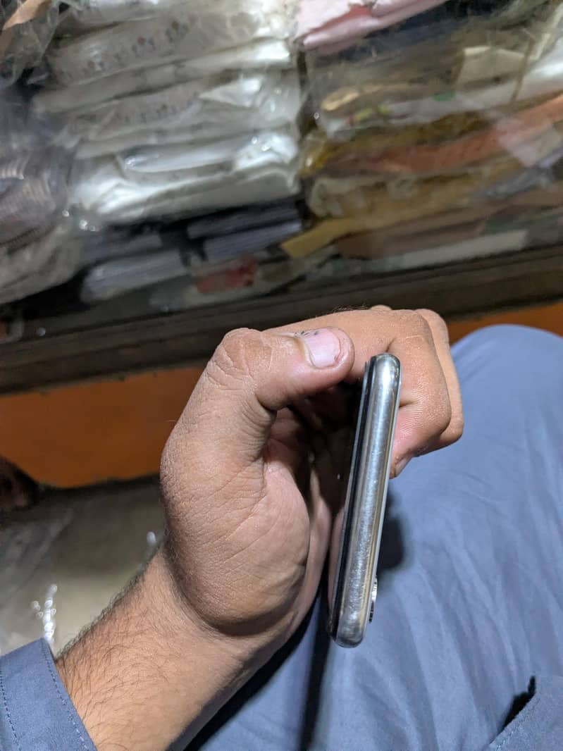 Apple iPhone X 2