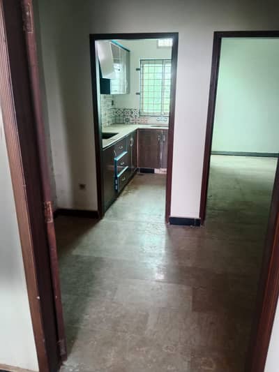 3 MARLA UPPER PORTION FOR RENT IN PAK ARAB