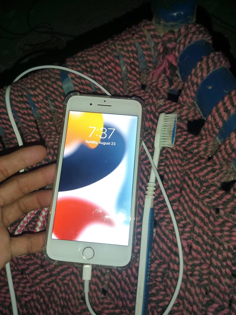 Apple iPhone 7 Plus 1