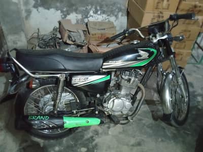 HONDA CD. 125. . . . . 03214306378 in number par rabta kary