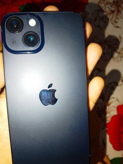 Apple iPhone 13