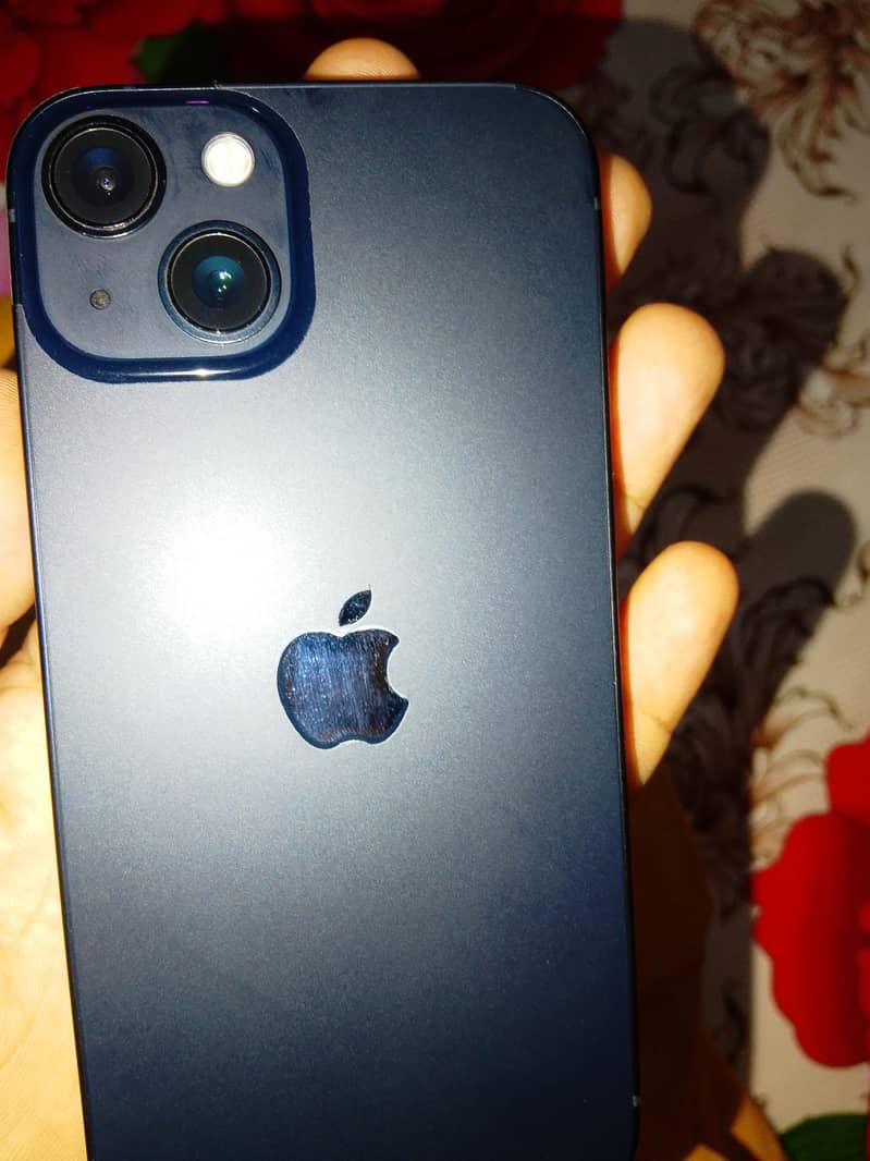 Apple iPhone 13 0