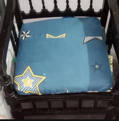 3 seater sofa full sell good condition 