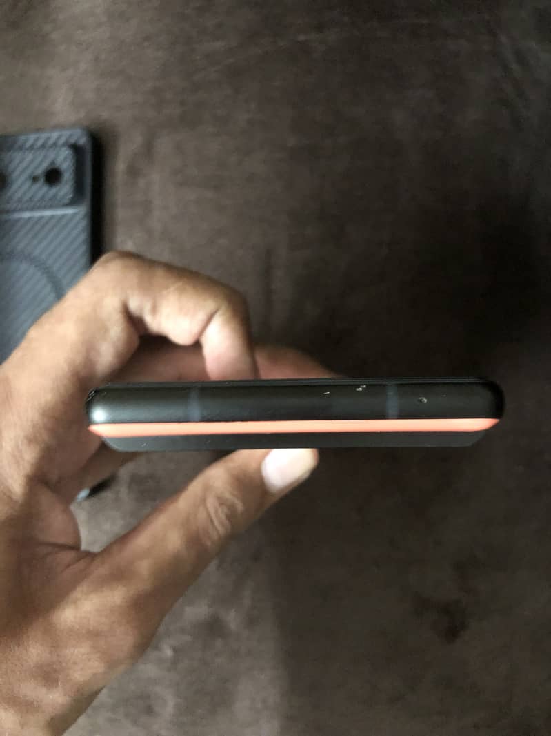 Google Pixel 6 4