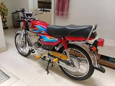 HONDA CD 70CC LIKE NEW 100KM DRIVEN