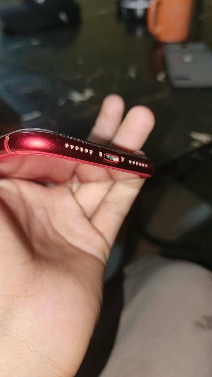 Apple iPhone 11 3