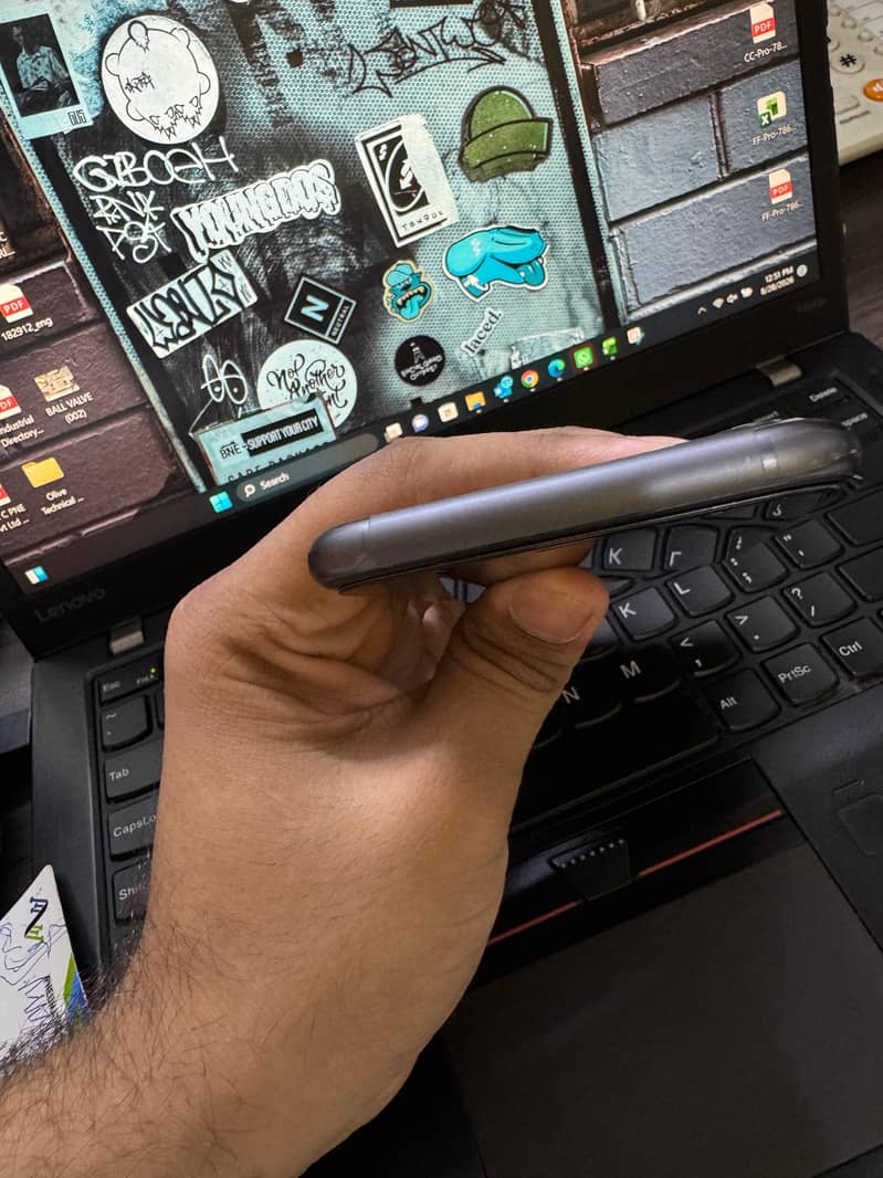 Apple iPhone 11 6
