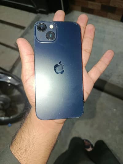 Apple iPhone 13