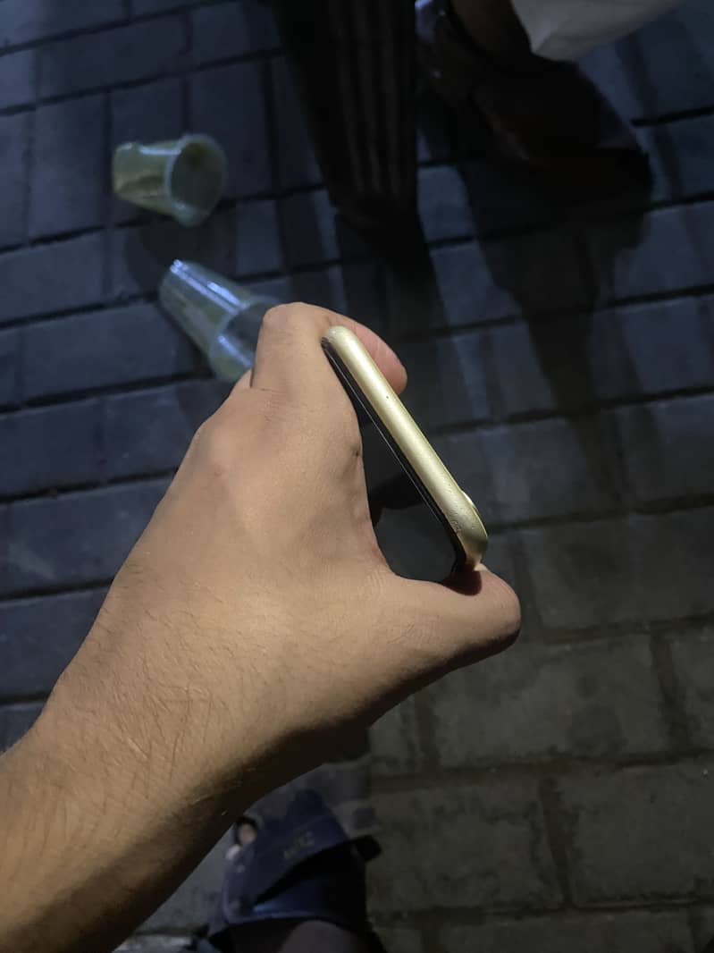 Apple iPhone XR jv 1