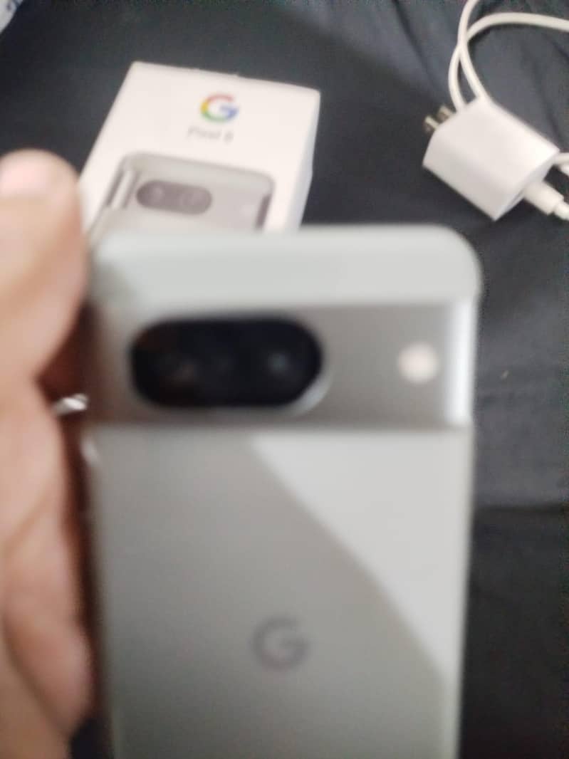 Google Pixel 8 2