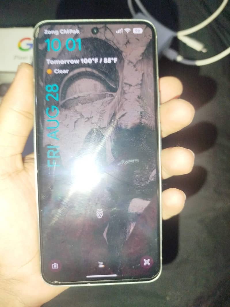 Google Pixel 8 4