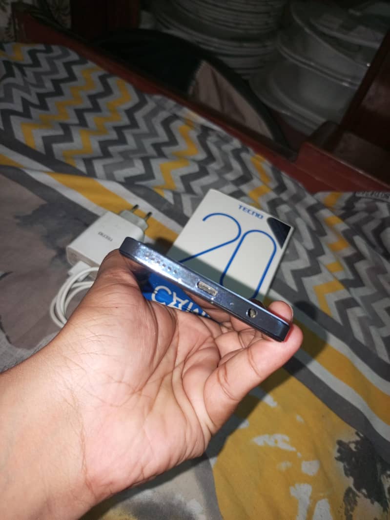Tecno CAMON 20 7