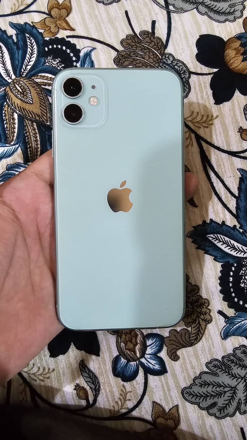Apple iPhone 11 4