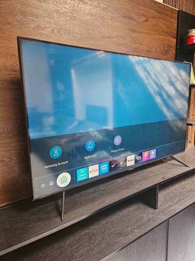 Samsung 55" Crystal UHD 4K Smart TV