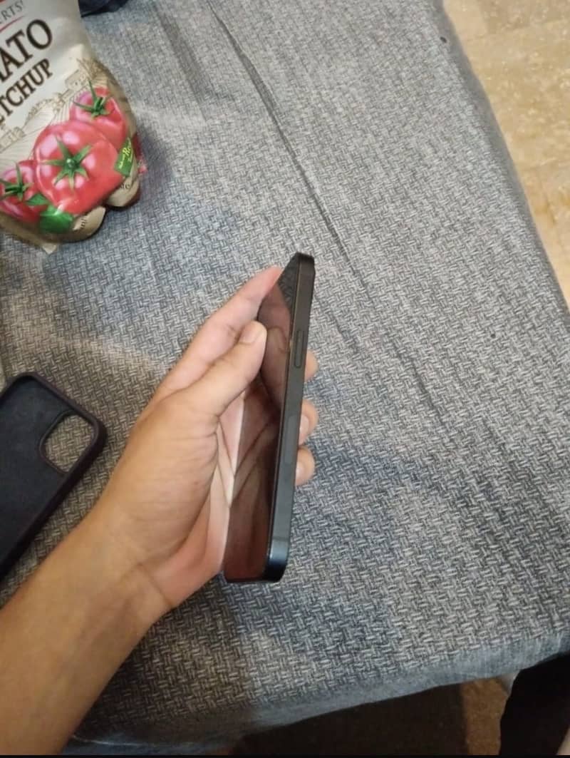 Apple iPhone 13 1