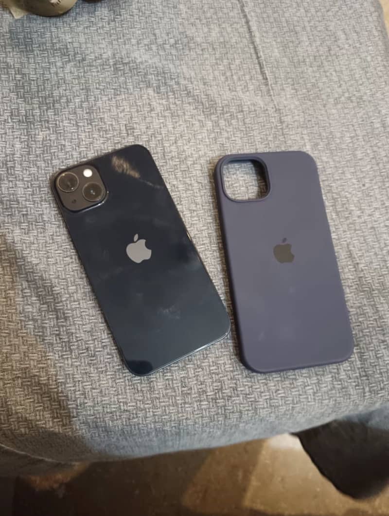 Apple iPhone 13 5