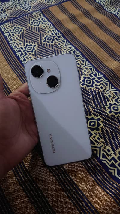 Tecno Spark Go 1