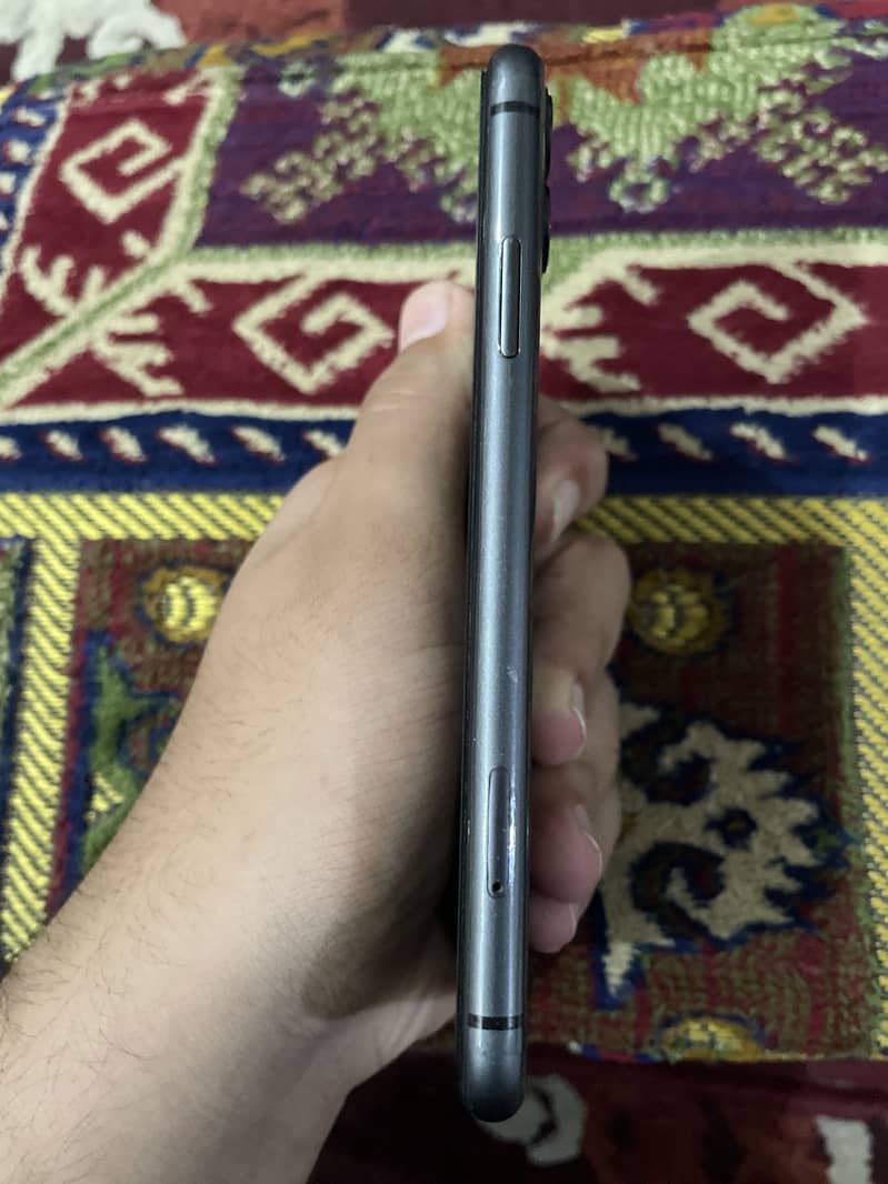 Apple iPhone 11 2