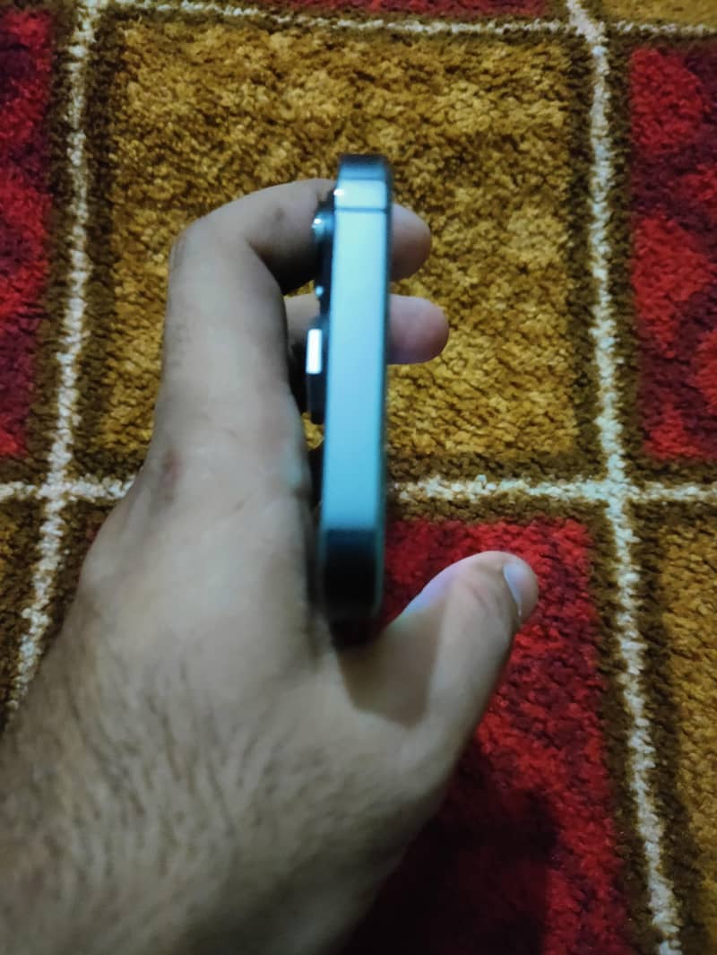 Apple iPhone 13 Pro 6