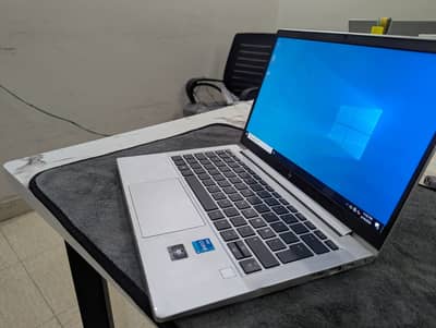 Hp EliteBook | i3 12th | 8 256 | 03147634163