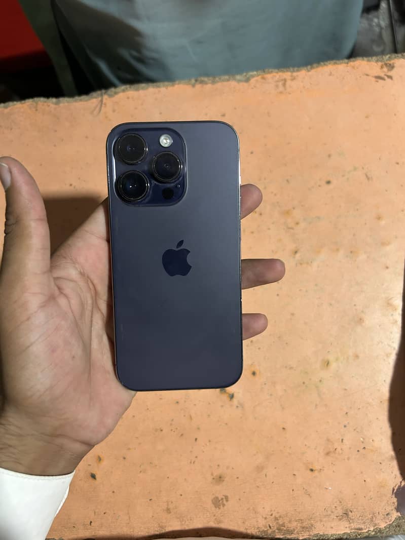 Apple iPhone 14 Pro 1