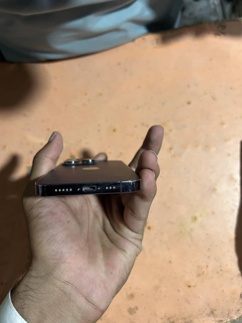 Apple iPhone 14 Pro 4