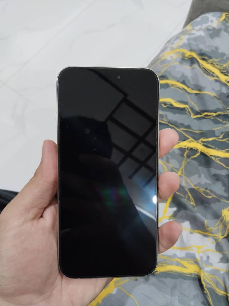 Apple iPhone 15 Pro Max 1