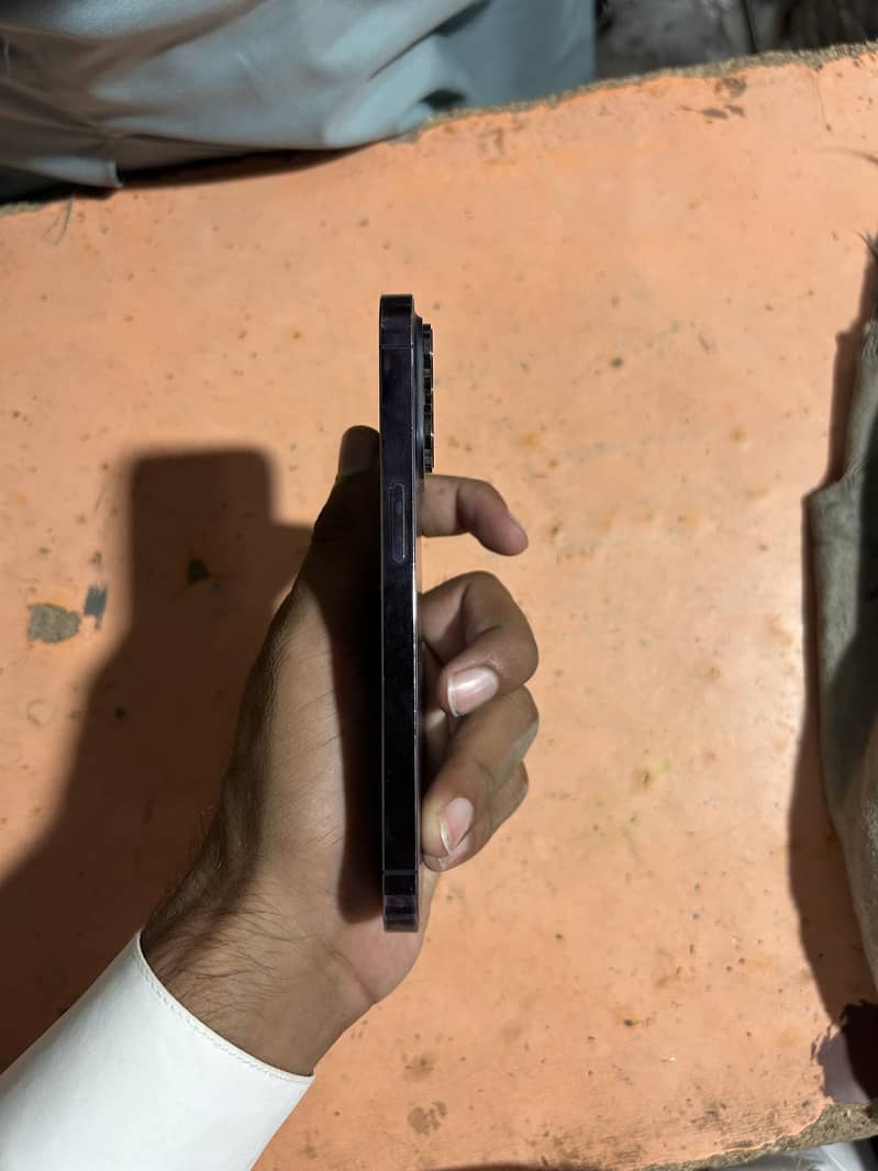 Apple iPhone 14 Pro 3