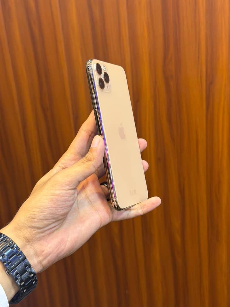 Apple iPhone 11 Pro Max 3