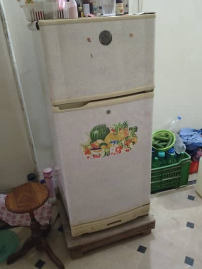 PEL 8 CFT Refrigerator