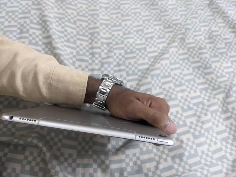 ipad pro(9.7) inches 4